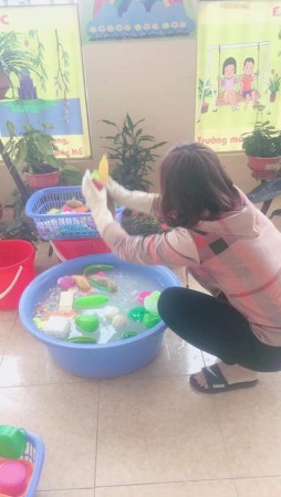 KHỬ KHUẨN ĐỒ DÙNG ĐỒ CHƠI