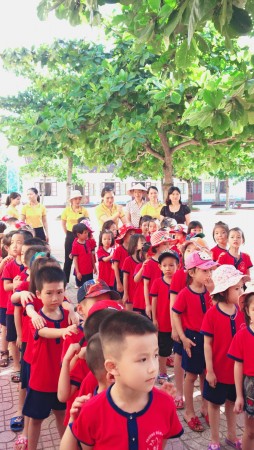 CÁC CHÁU RẤT HỨNG THÚ