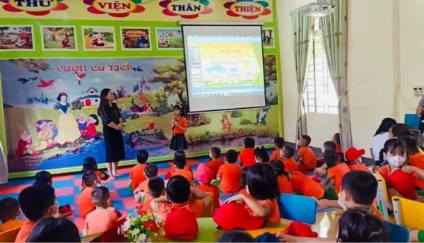 THAM QUAN TRƯỜNG TIỂU HỌC CỦA TRẺ 5 TUỔI NĂM HỌC 2021- 2022