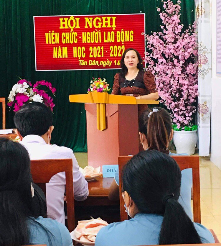 HỘI NGHỊ VIÊN CHỨC - NGƯỜI LAO ĐỘNG NĂM HỌC 2021- 2022