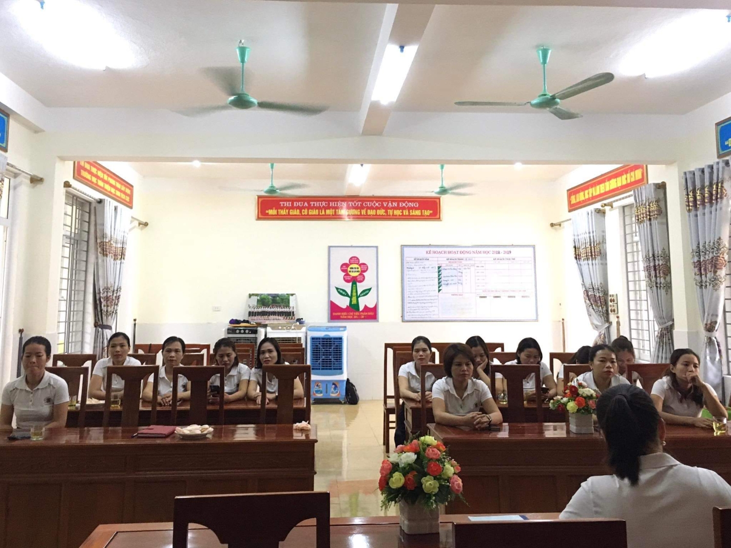 CHI BỘ