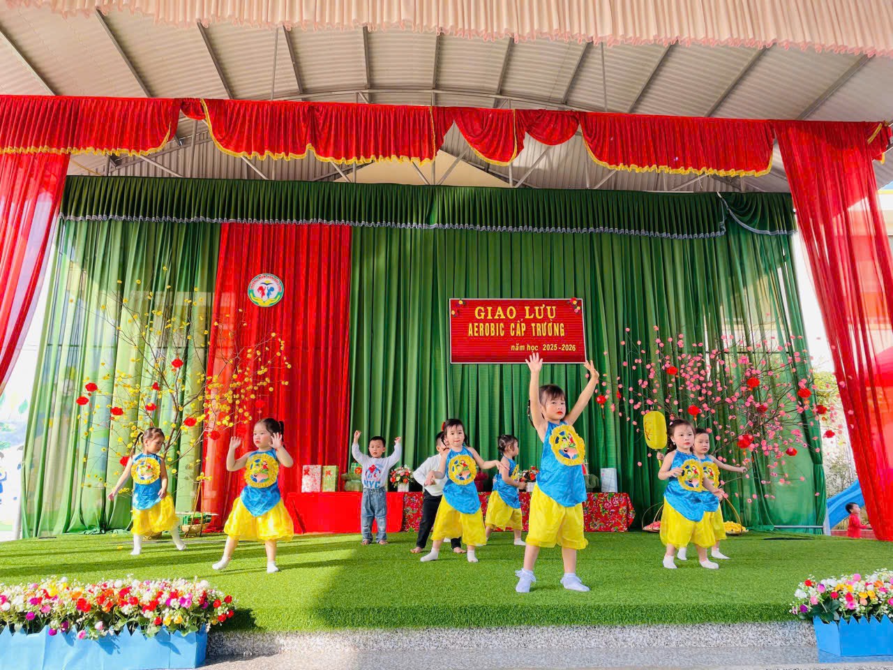 z7437959774721 3540eedf9fe2a0eca351e57c3fde3efa